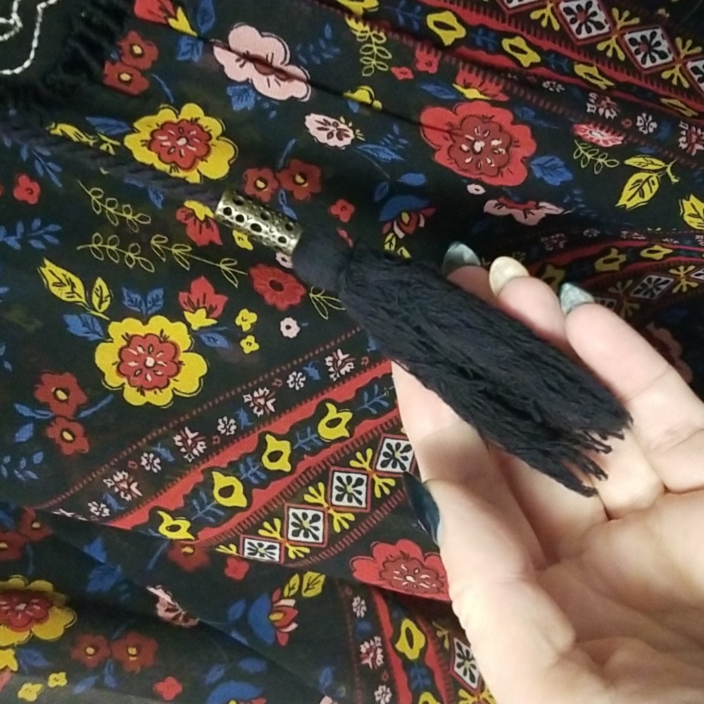 Boho Floral Top - Picture 7 of 8